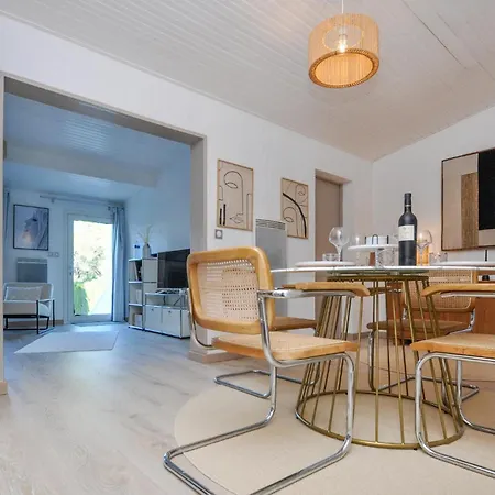 Stunning In Holiday home Frejus