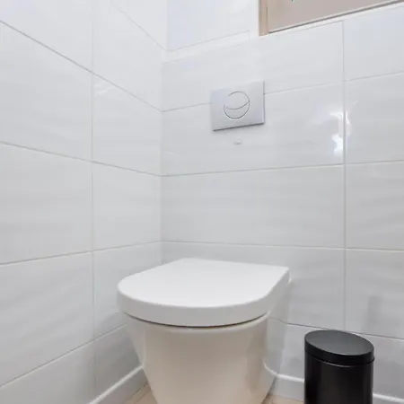 3 Bedroom Amazing In Fréjus