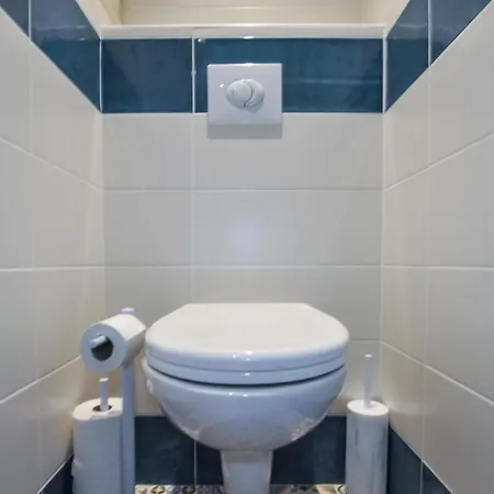 בית נופש 3 Bedroom Amazing In Fréjus
