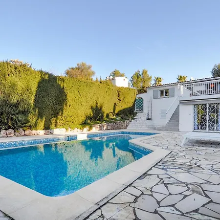 בית נופש 3 Bedroom Amazing In Fréjus